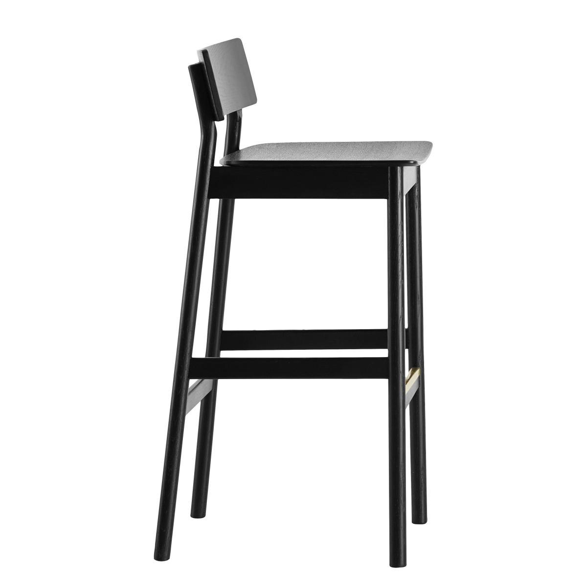Pause Bar stool - Oak - H 75 cm by Woud Black – image 2