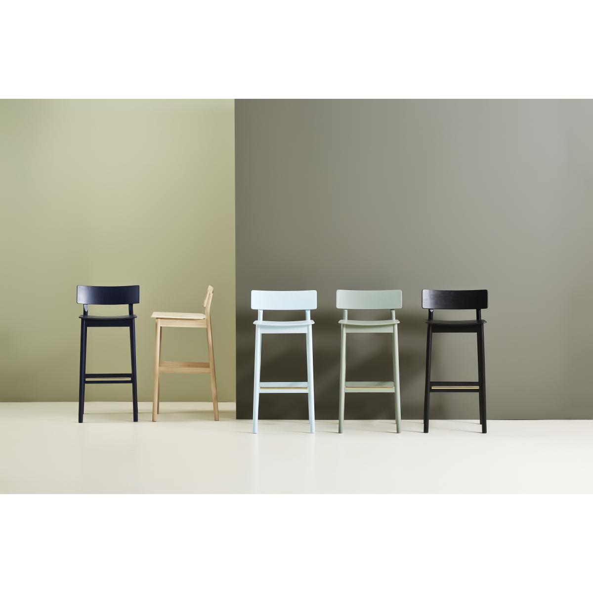 Pause Bar stool - Oak - H 75 cm by Woud Black – image 4