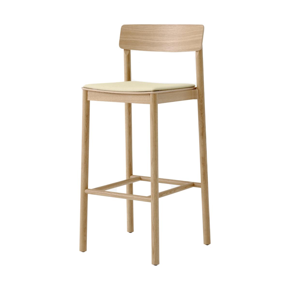 &Tradition Betty TK17 Bar Chair 75 cm Fuse 0421-laquered solid oak – image 4