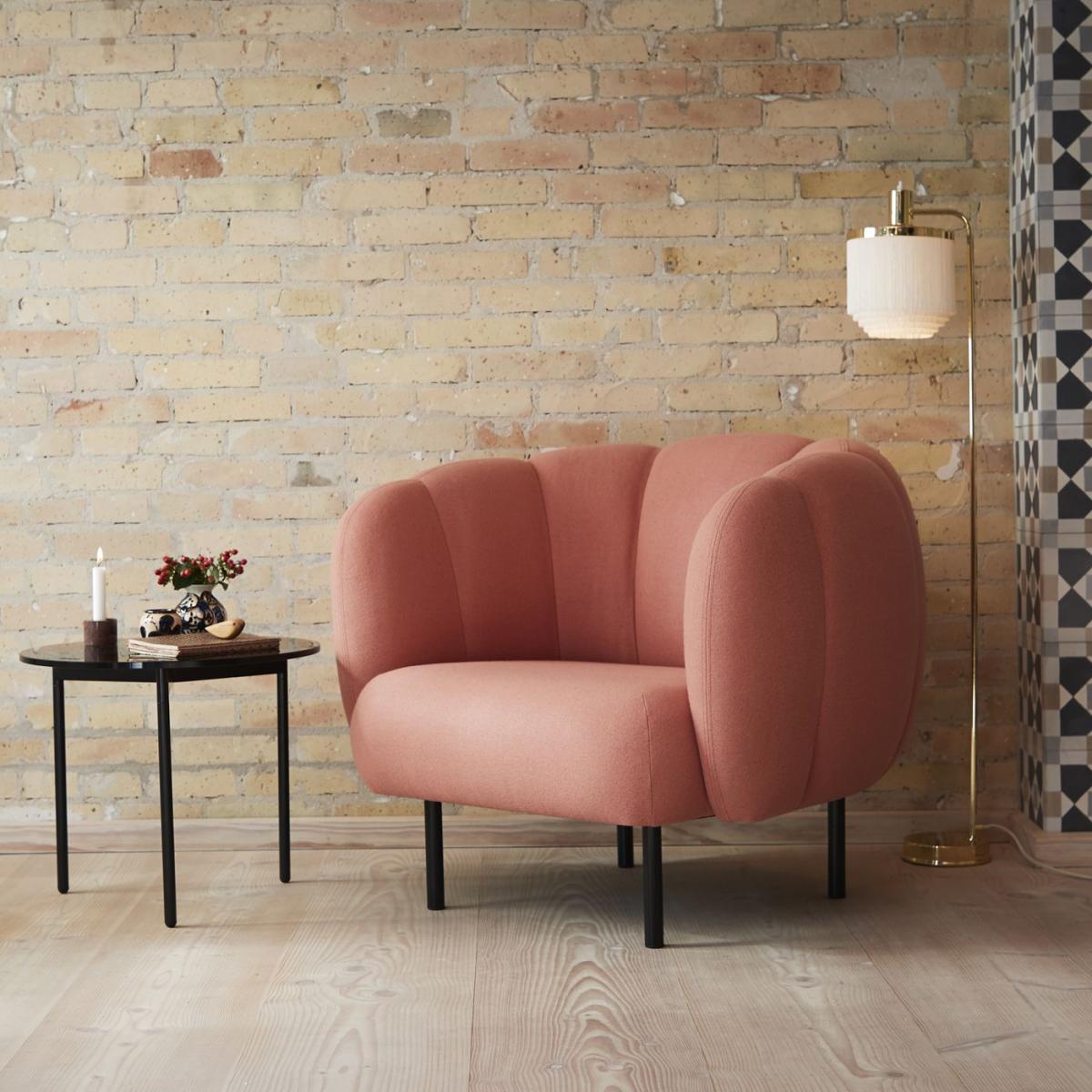 Blush Cape Lounge Chair – image 2