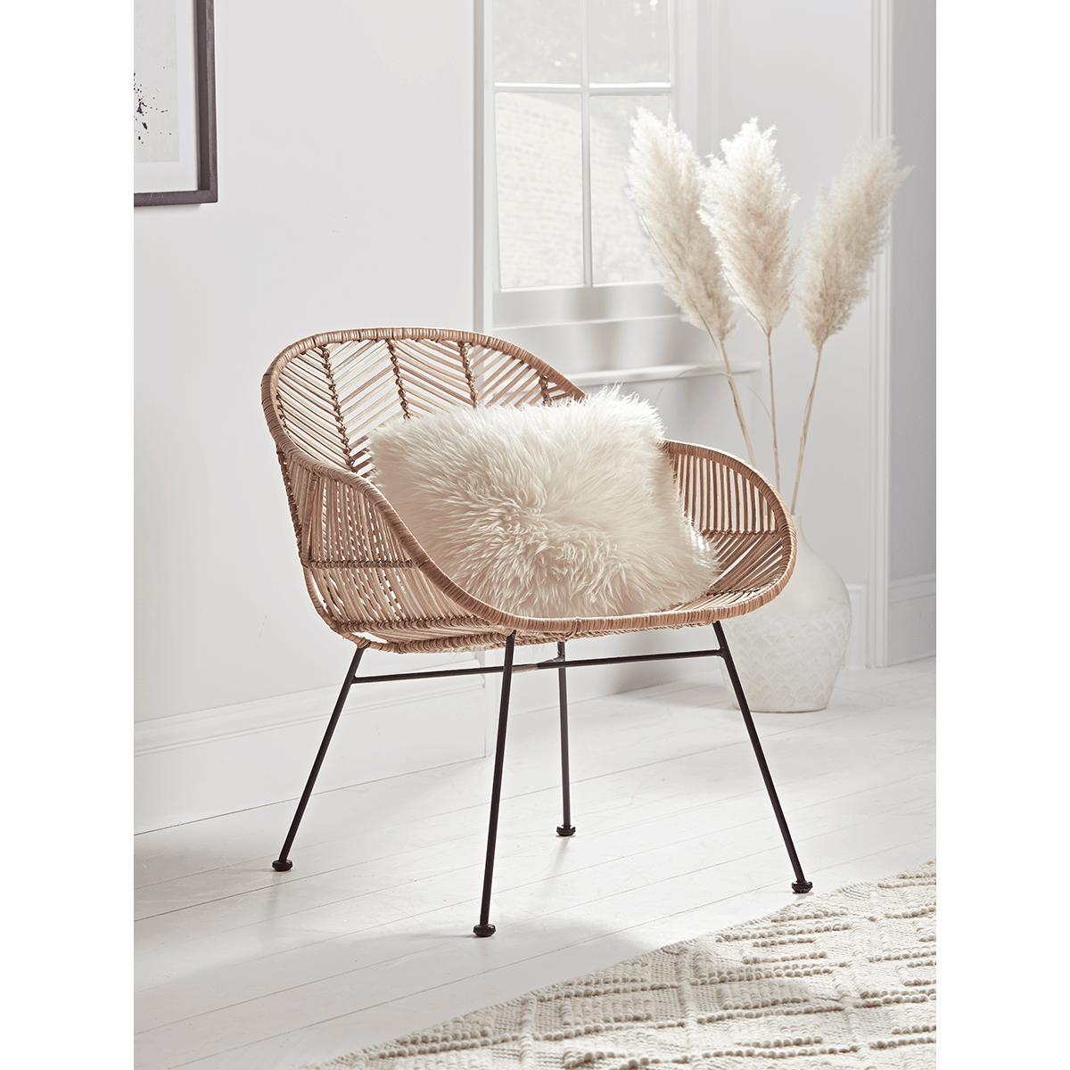 Chevron Flat Rattan Occasional Chair – image 1