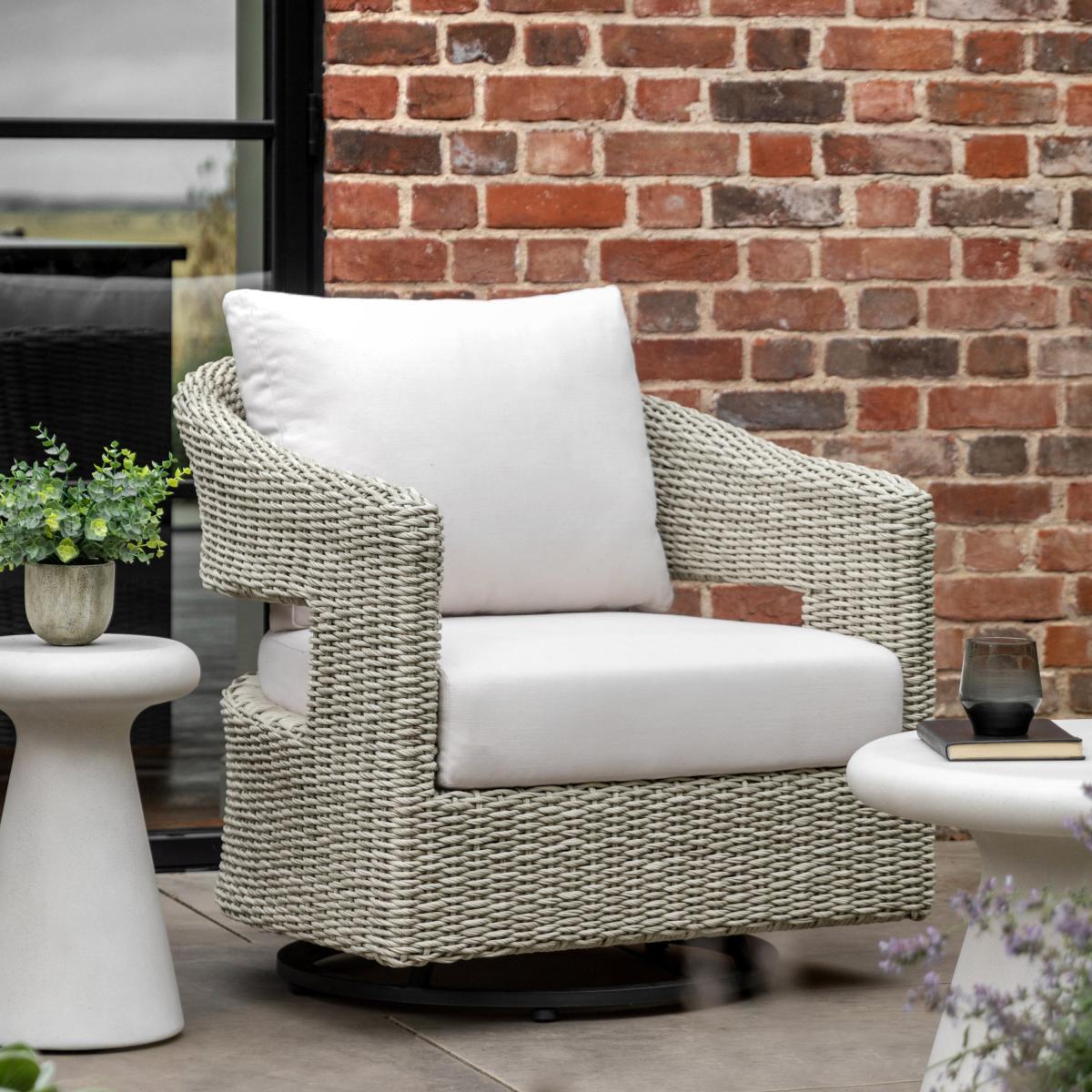Cedar & Sage Forio Outdoor Swivel Chair – image 4