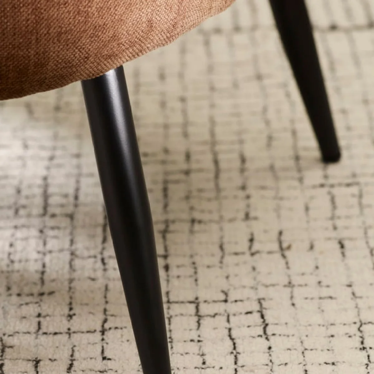 Dahlia Faux Linen Accent Chair – image 5