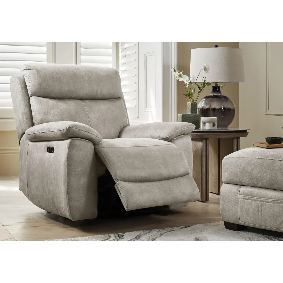Echo Fabric Power Recliner Chair – image 2
