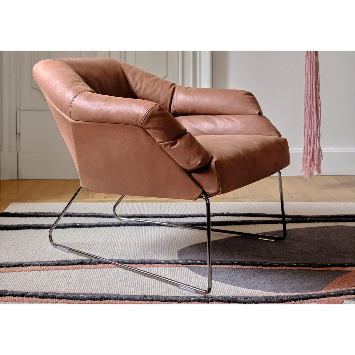 Saba Italia New York Line Armchair Leather Ocean Col.14 Black Nickel – image 4