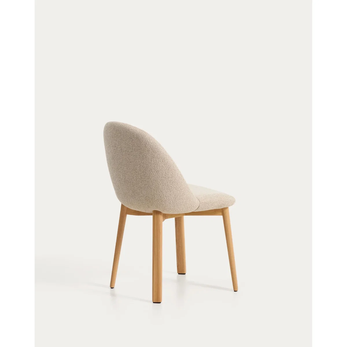 Meila flame-retardant chair in beige chenille with legs in solid ash wood with natural finish – image 7