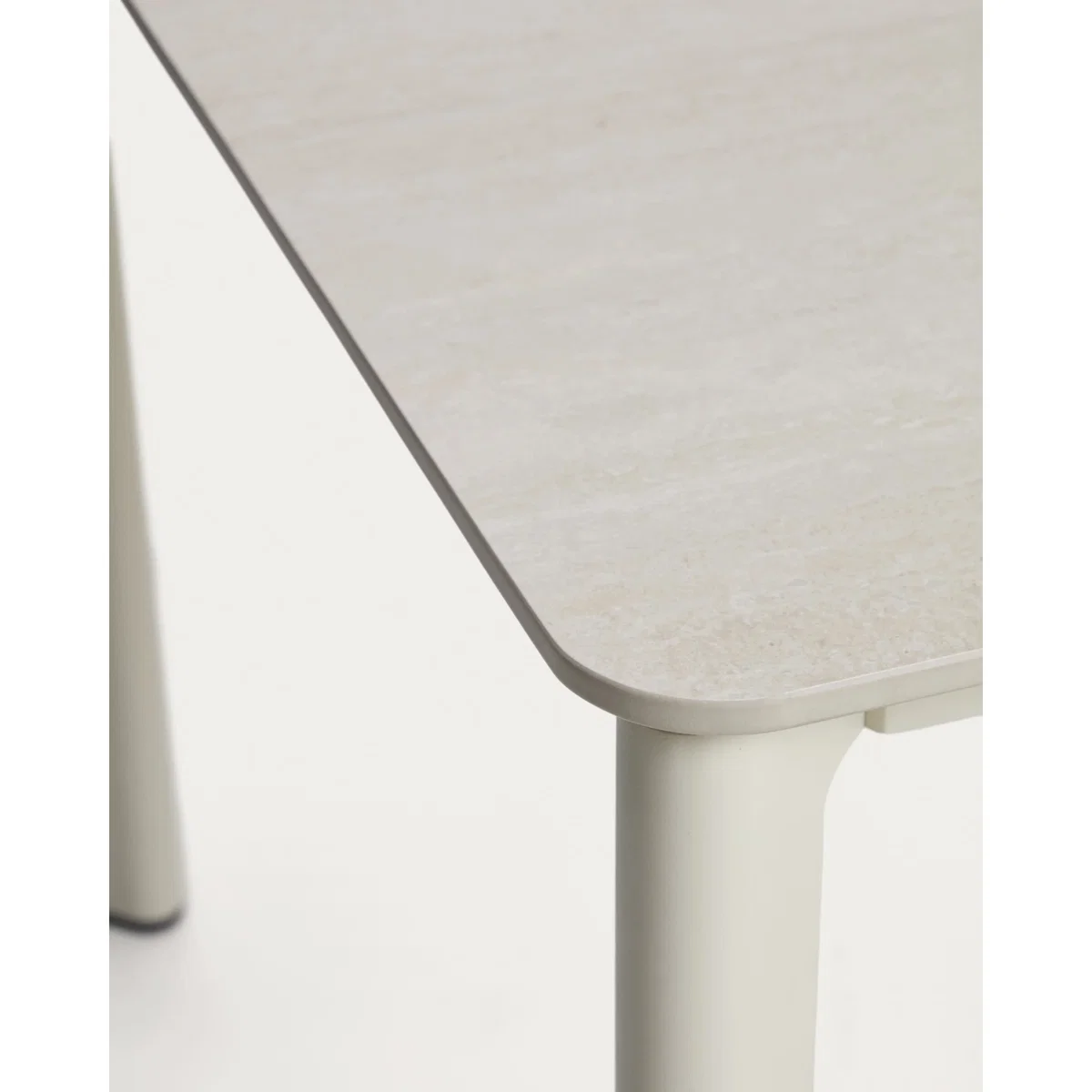 Anafi table set in sintered stone and ecru aluminium with 4 Livadia chairs in ecru aluminium 180 x 90cm – image 3