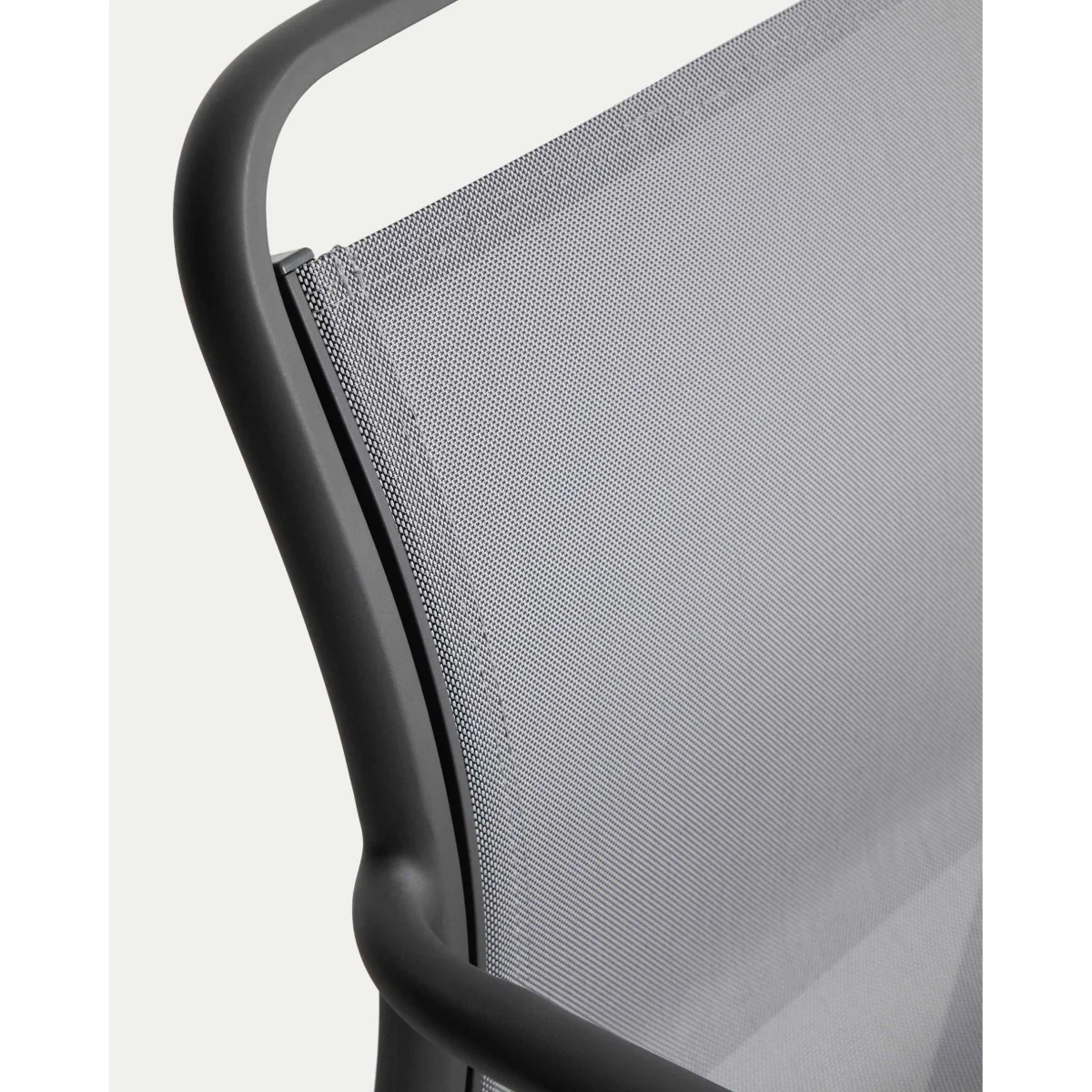 Luri stackable chair in graphite aluminium and grey texteline – image 7
