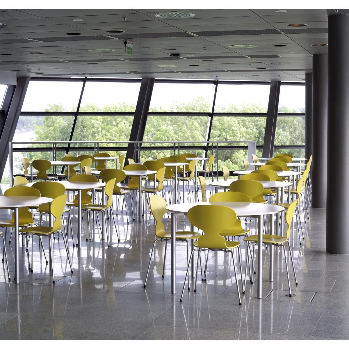 Fourmi Stacking chair - Lacquered wood by Fritz Hansen Black – image 9