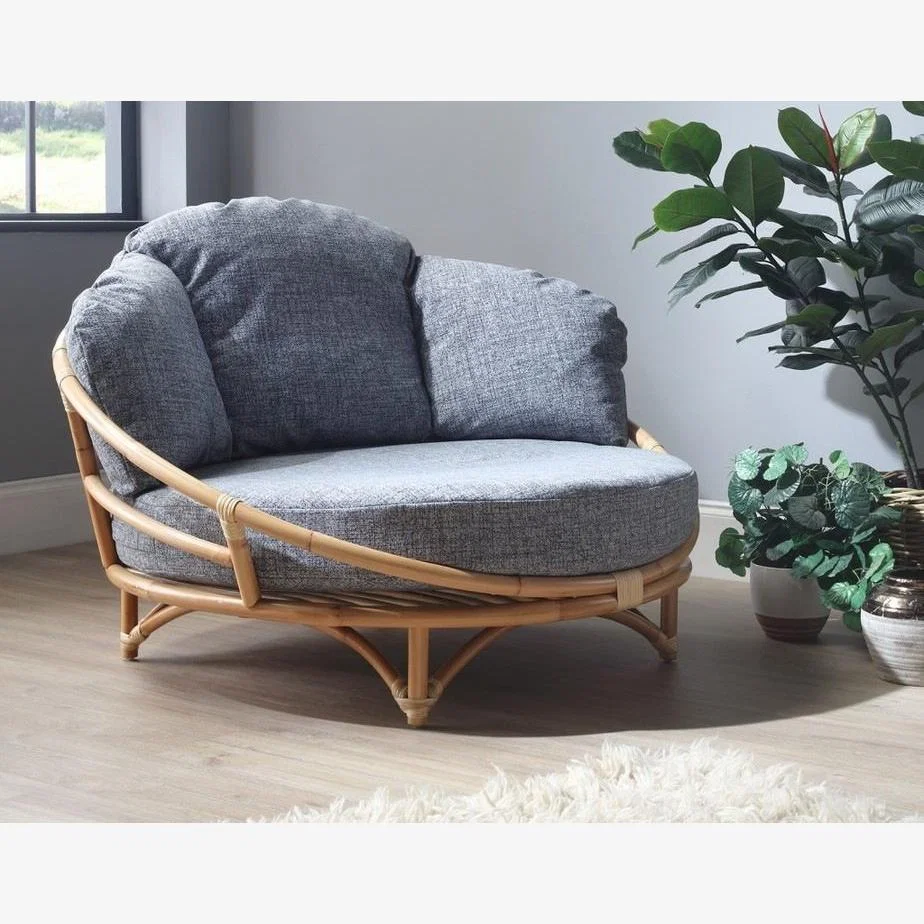 Desser Snug Chair – image 1
