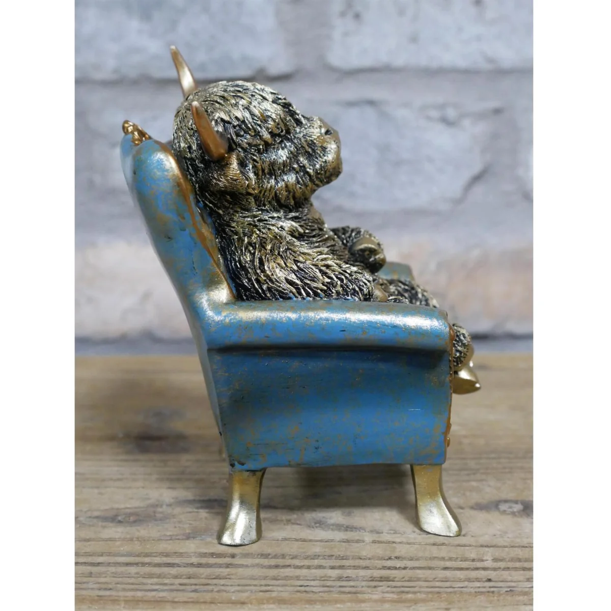 Highland Cow On A Chair - Gold – image 3
