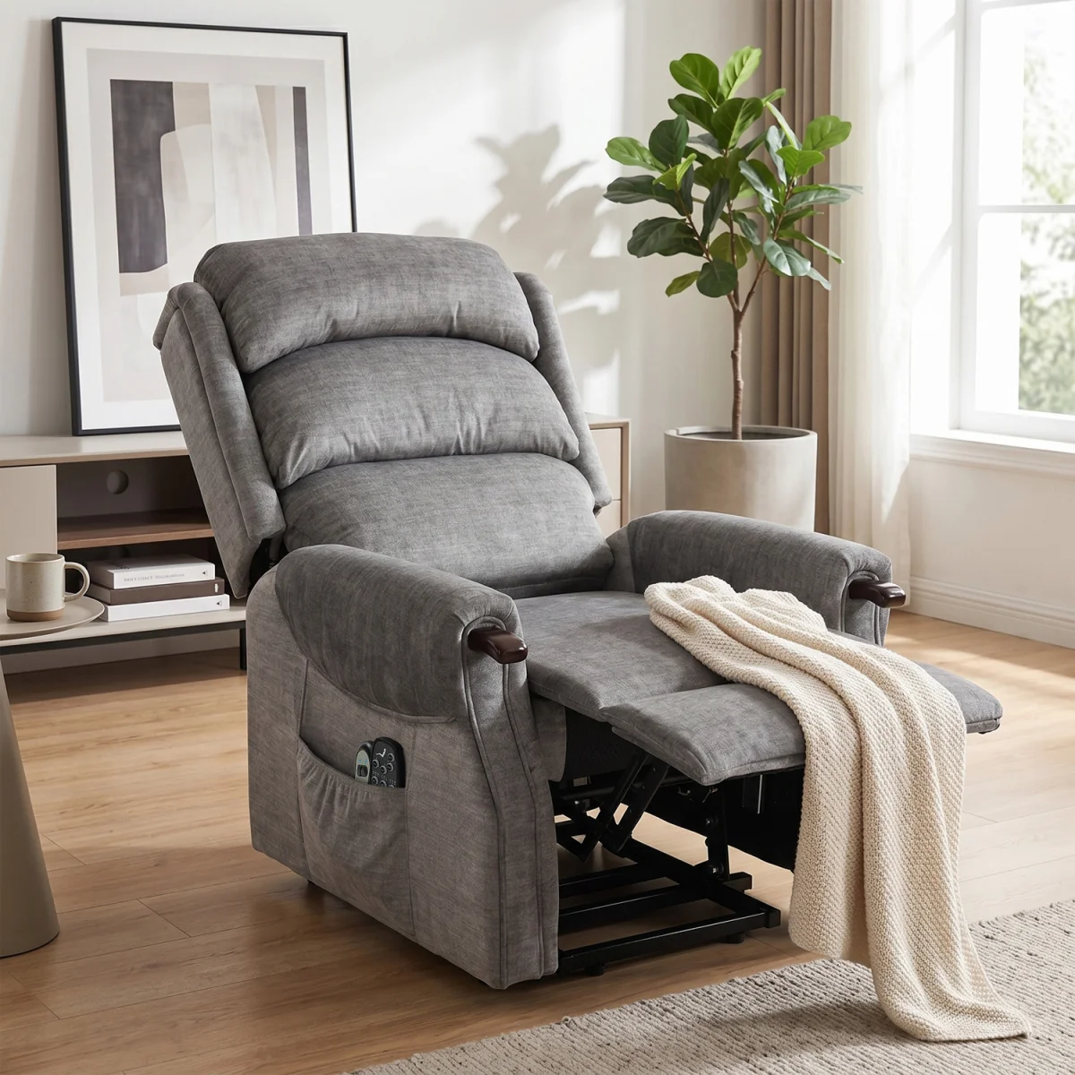 HOMCOM Power Lift Recliner Chair with Vibration and Heat - Brown – image 11