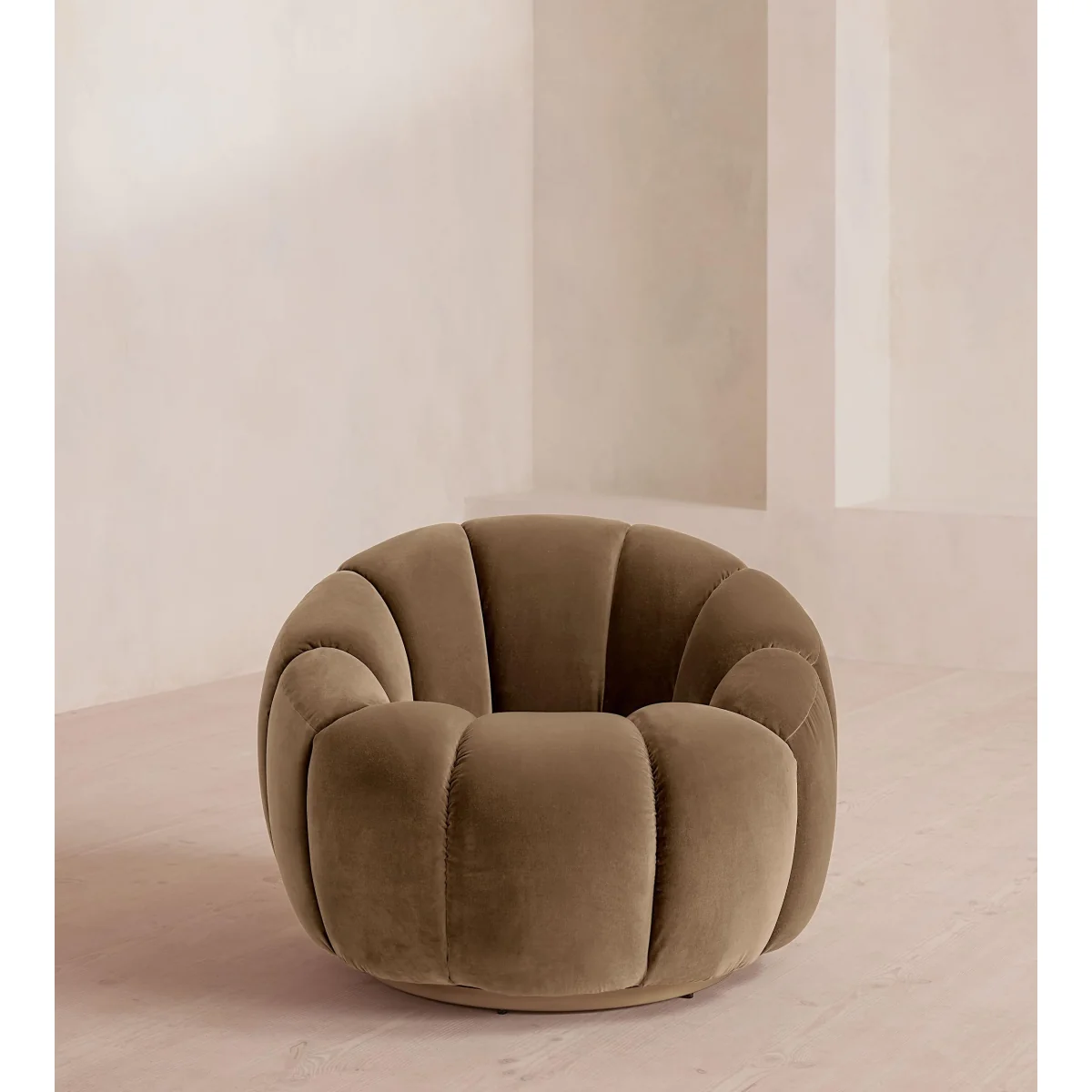 Garret Chair, Velvet, Truffle, UK – image 3