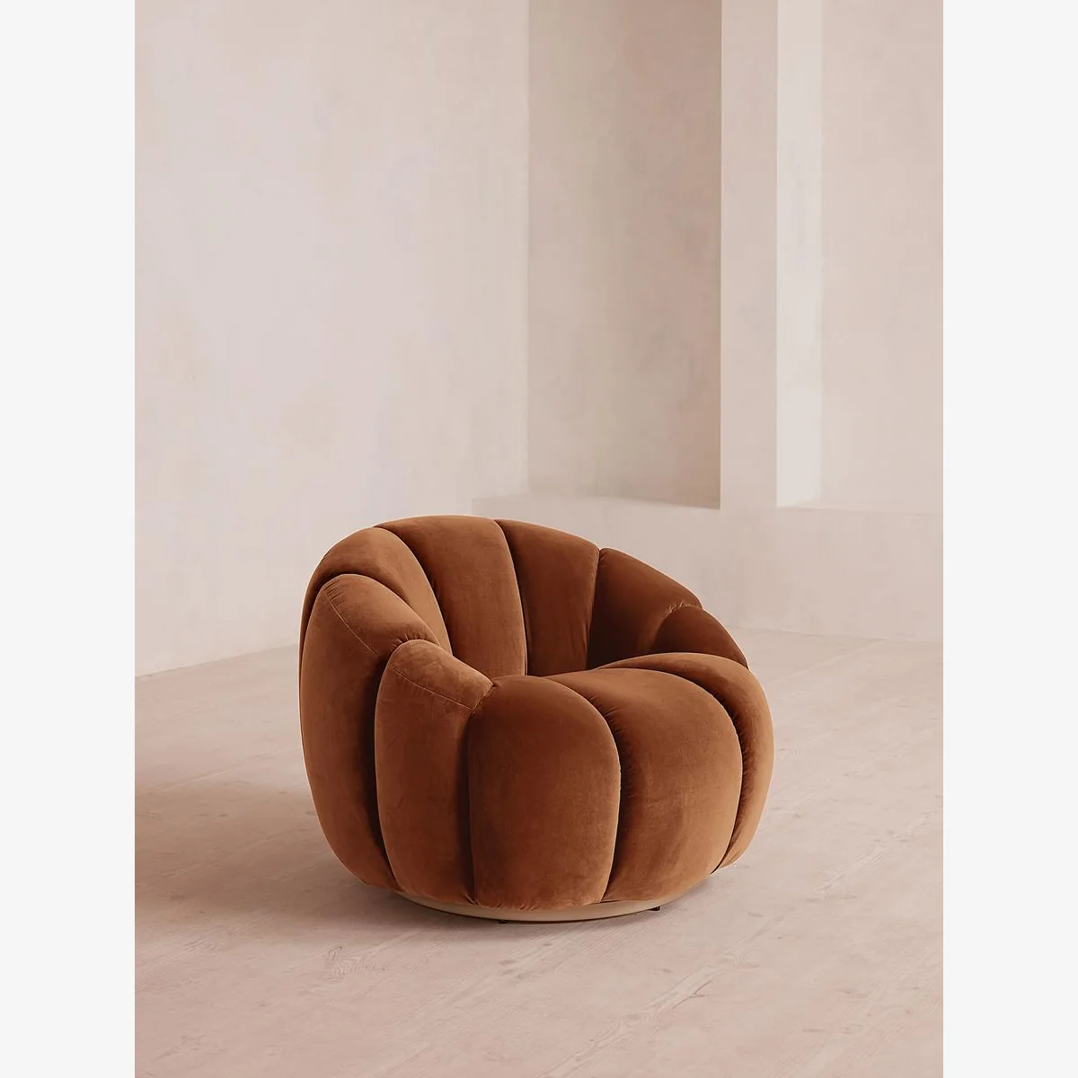 Garret Chair, Velvet, Cinnamon, UK – image 1