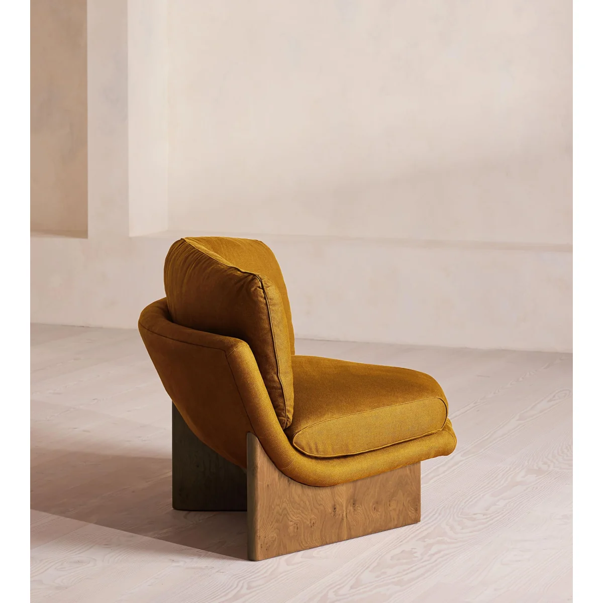 Tellis Corner Chair, Linen, Turmeric, UK – image 4