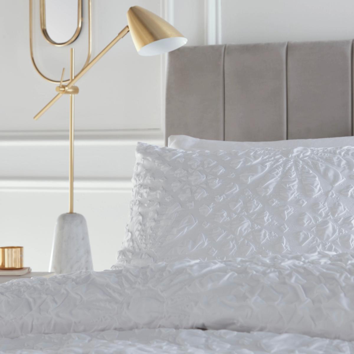 Athena Duvet Set - White / King – image 2