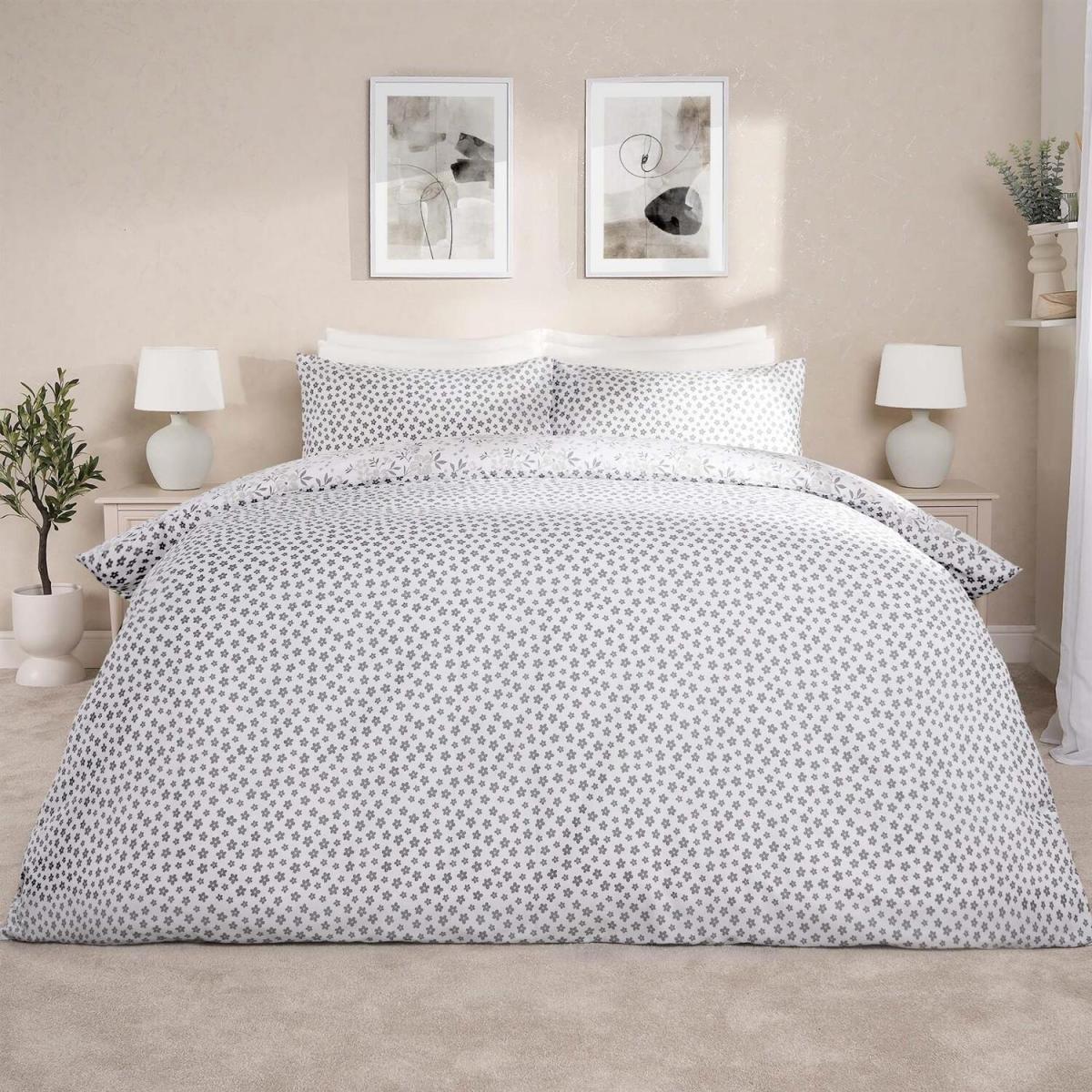 Ditsy Floral Print Duvet Set - Grey / King – image 2