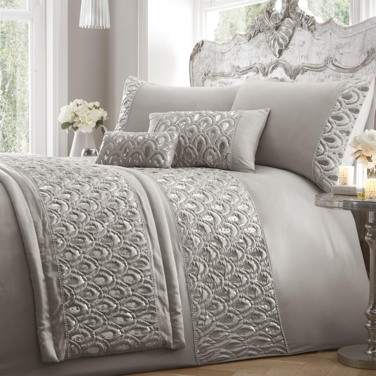 Ritz Duvet Set - White / King – image 3