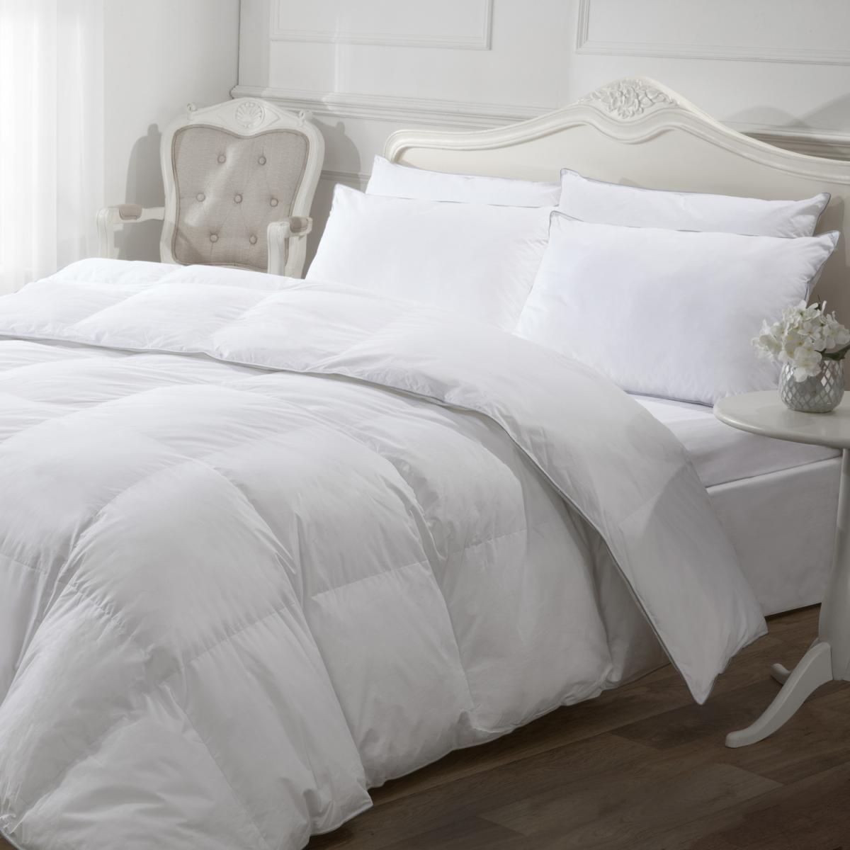 5* 13.5 tog Luxury Like Down Duvet - White / King size – image 2
