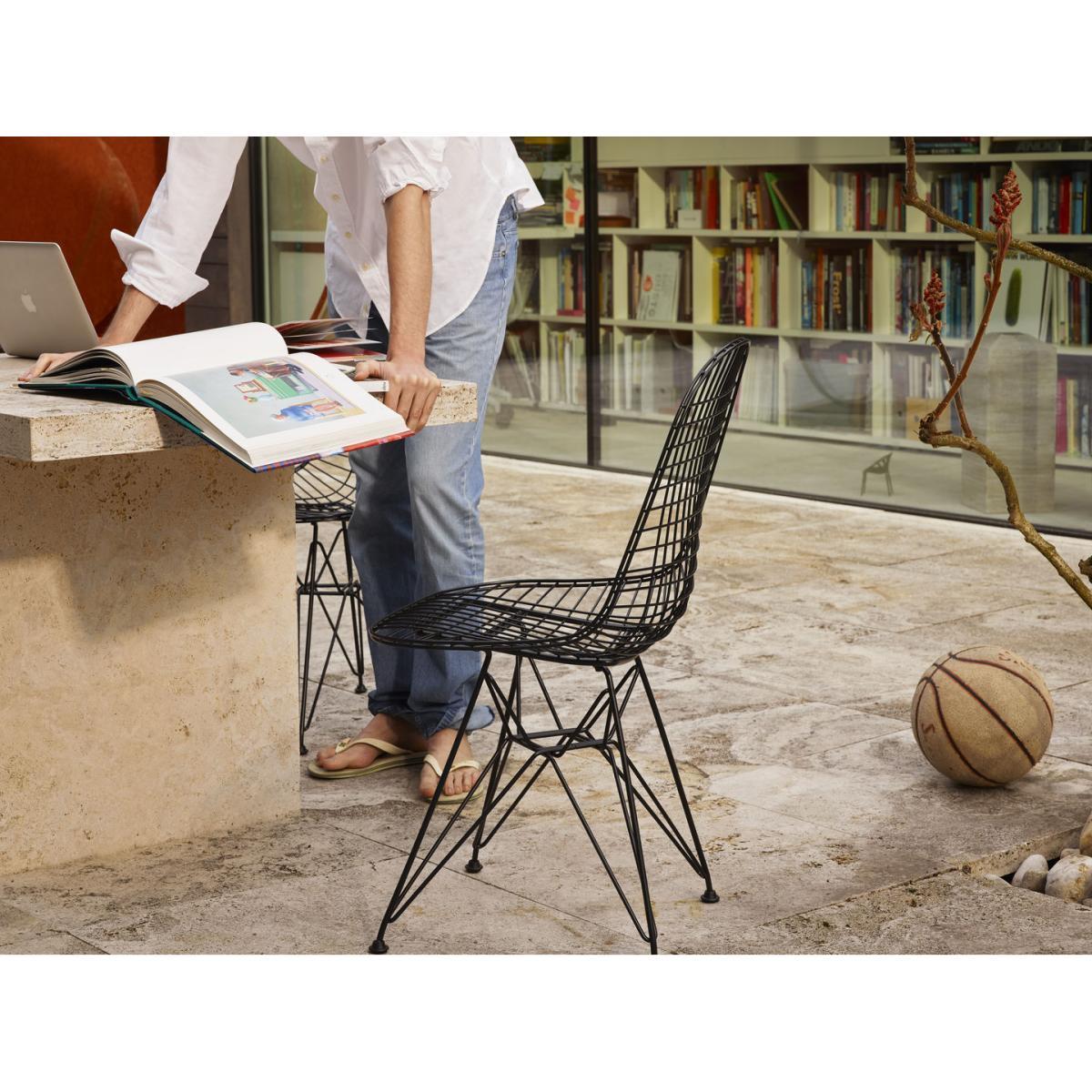 Wire Chair DKR Chair - / By Charles & Ray Eames, 1951 by Vitra Black – image 5