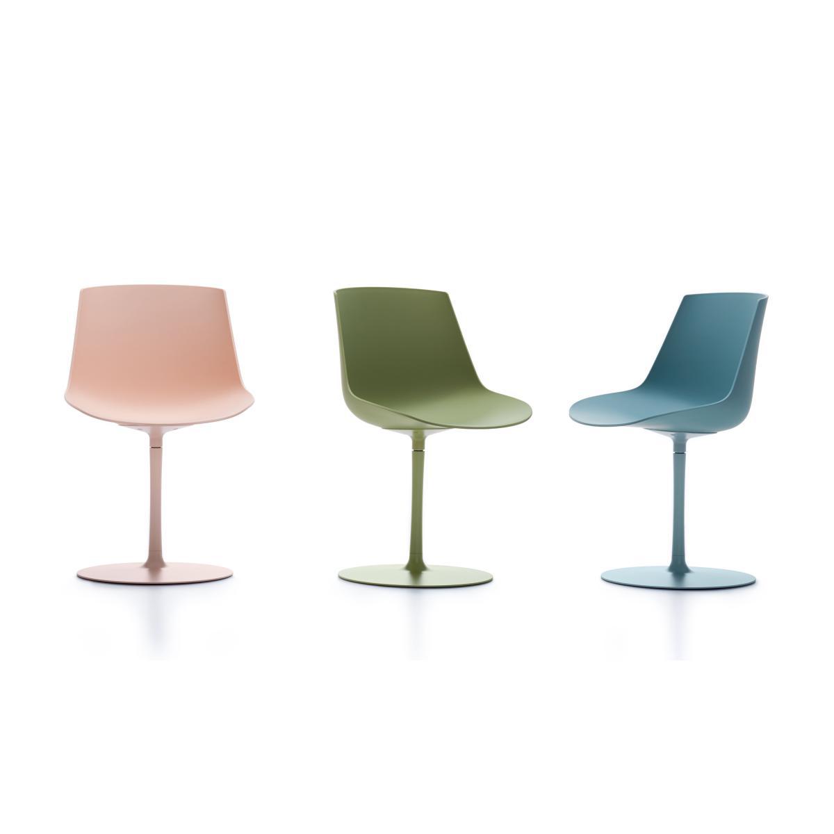 Flow Color Swivel chair - / Central leg by MDF Italia Green – image 3