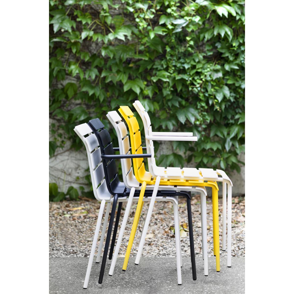 Aligned Stacking chair - / By Maarten Baas - Aluminium by valerie objects White – image 7