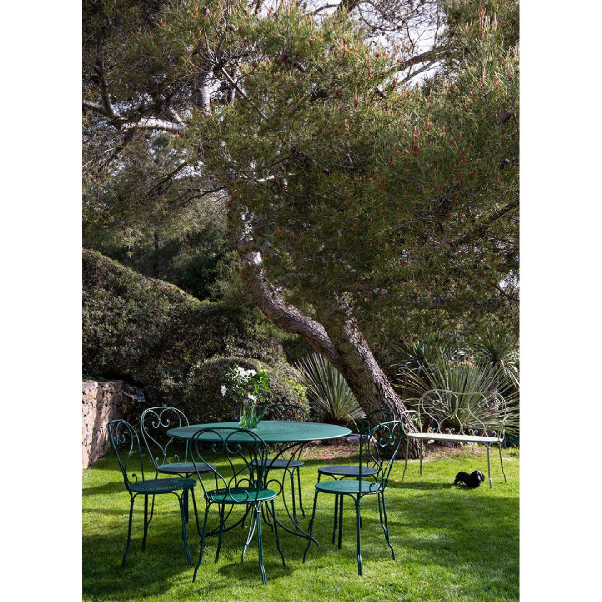 1900 Stacking chair - / Metal by Fermob Red – image 2