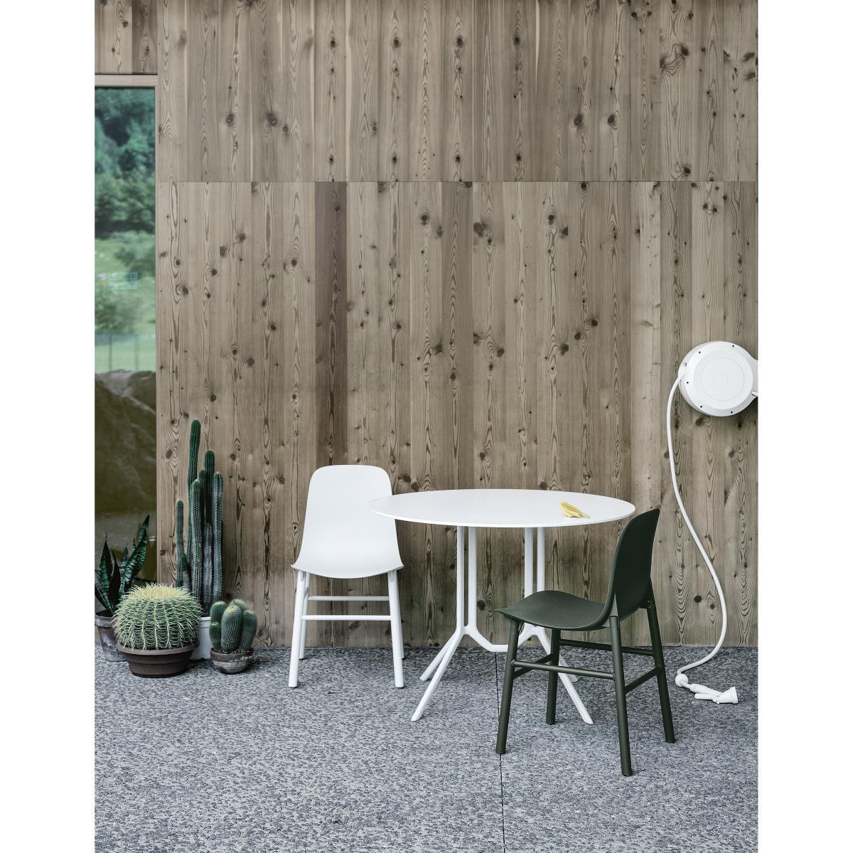 Sharky Outdoor Chair - Plastic & metal legs by Kristalia White – image 2