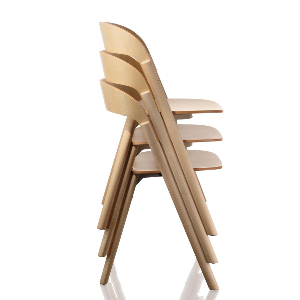 Pila Stacking chair - Wood by Magis Natural wood – image 3