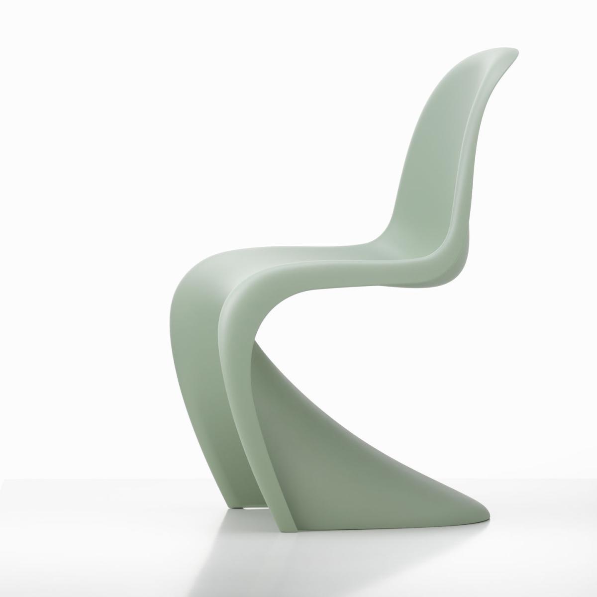 Panton Chair Chair - / By Verner Panton, 1959 -  Polypropylene by Vitra Green – image 2