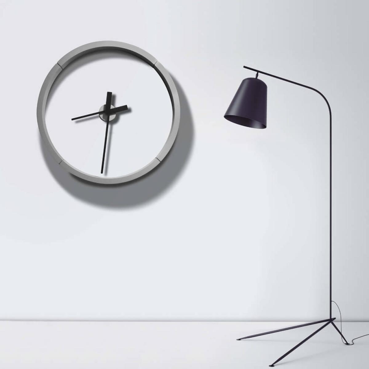 Silver/Black Glamour Wall Clock – image 2