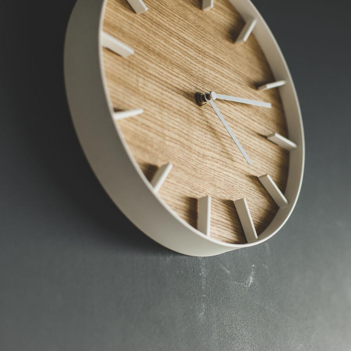 White Rin Wall Clock – image 5