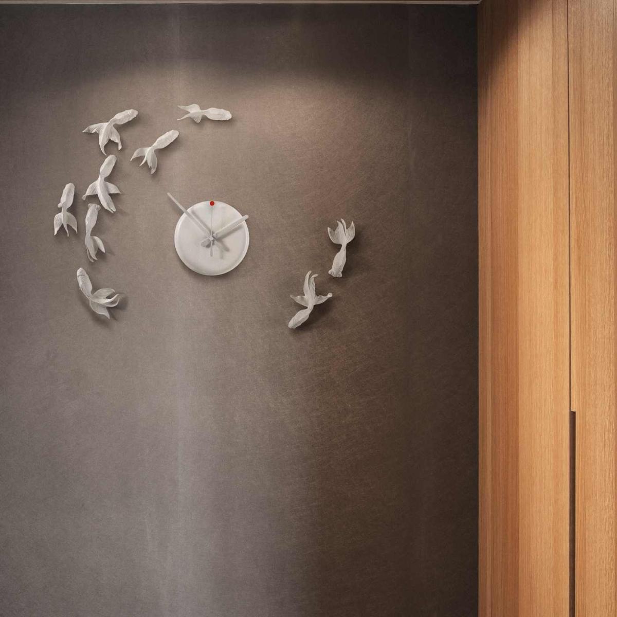 Goldfish Clock – image 9
