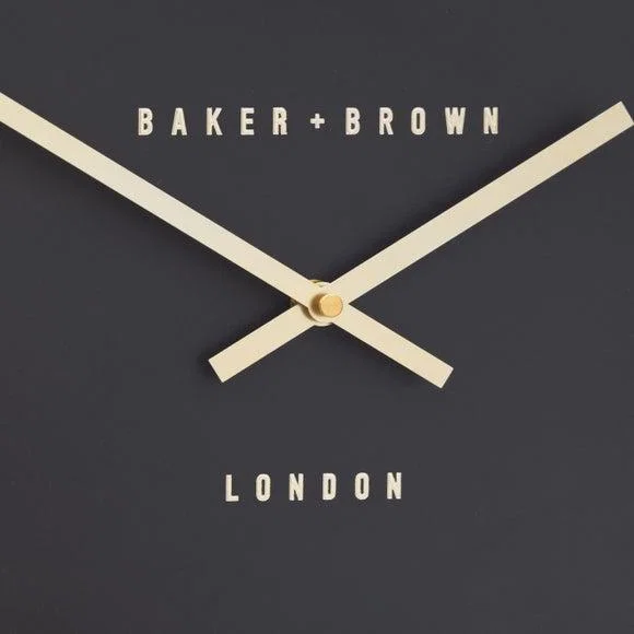 Cedar & Sage Cambridge Round Wall Clock – image 3
