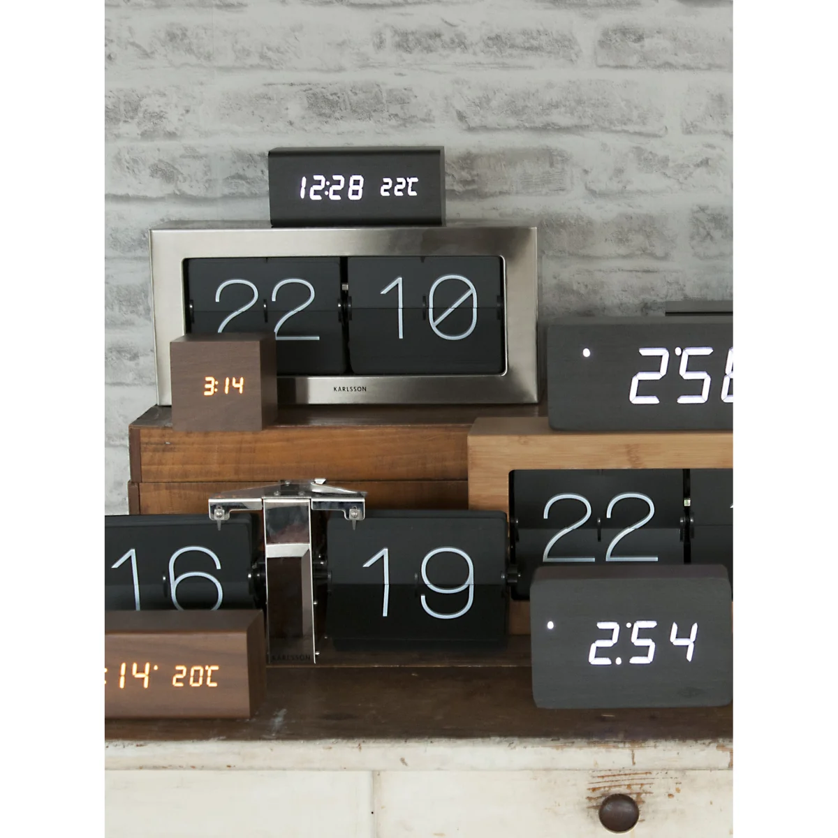 Table Clock Boxed Flip XL – image 3