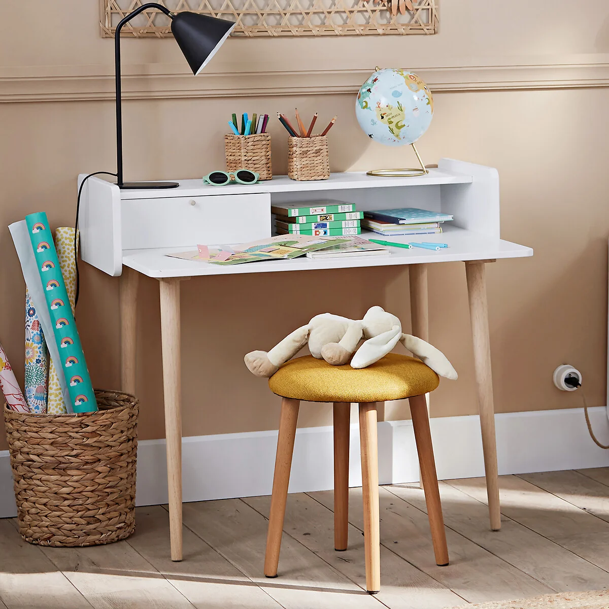 Zag Child's Desk with Extension – image 3