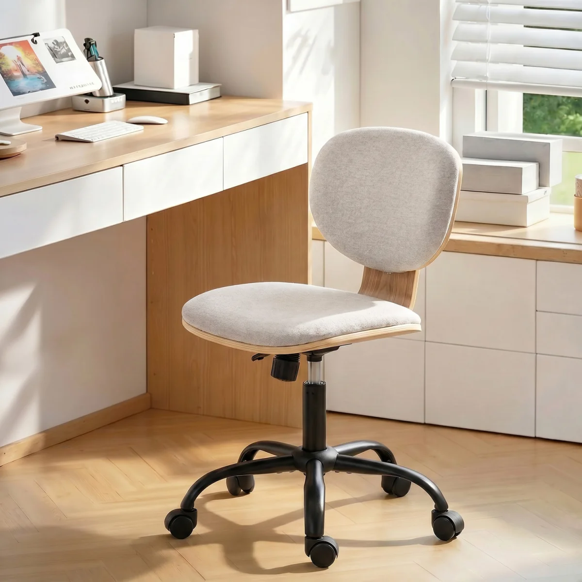 HOMCOM Home Office Desk Chair  Adjustable Height - Light Grey – image 2