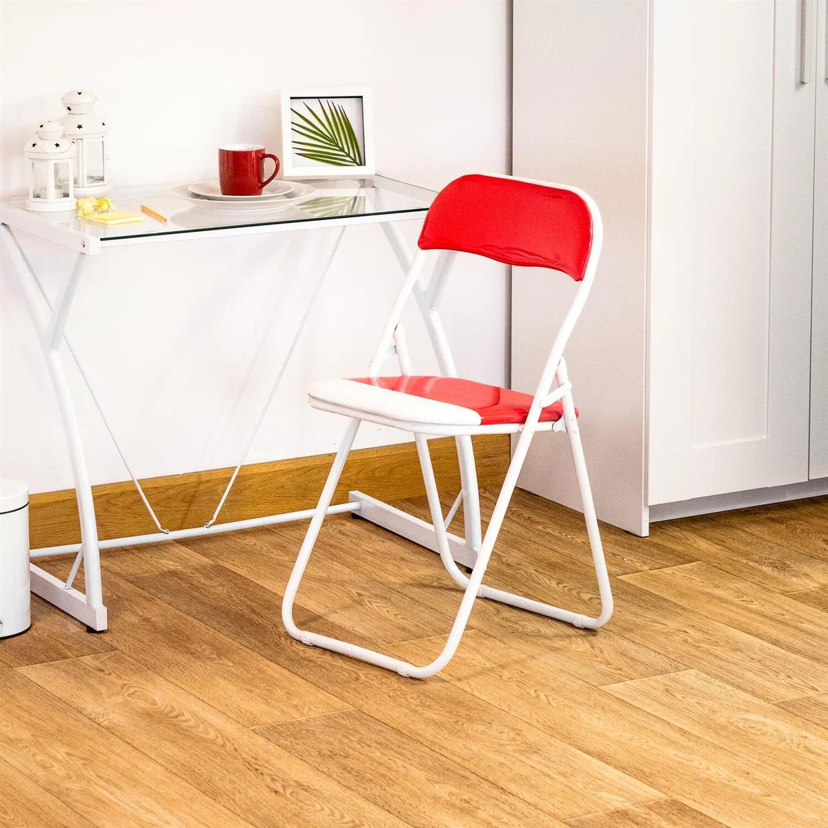 Coloured Padded Folding Chairs - Pack of 6 - Red – image 3