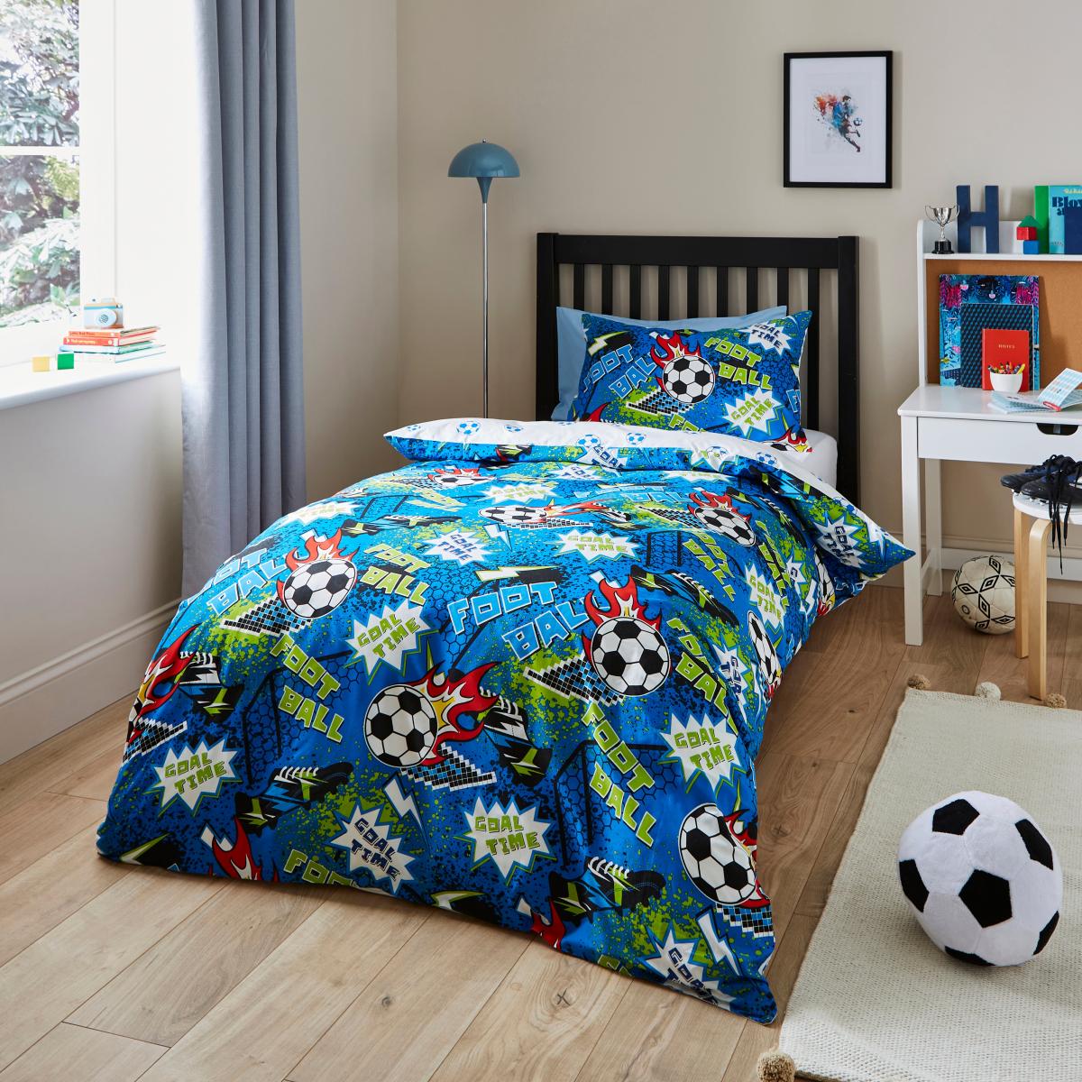 Pixel Football Single Duvet Cover and Pillowcase Set Blue – image 2