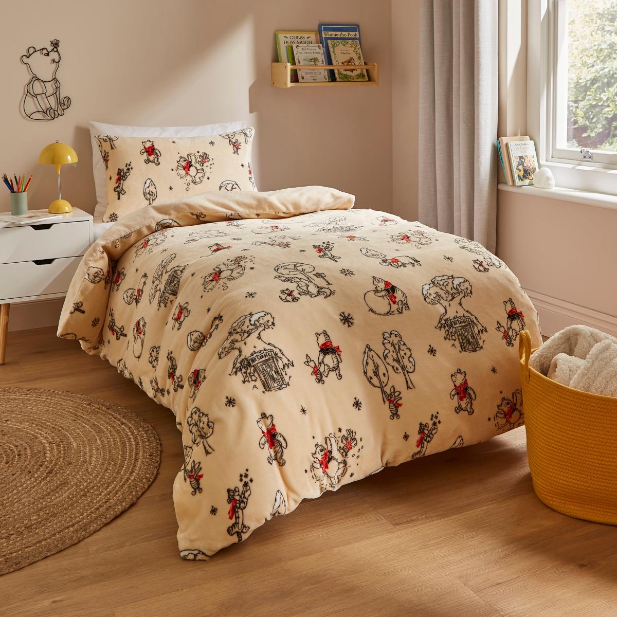 Disney Winnie the Pooh Fleece Duvet Cover and Pillowcase Set Off-White – image 2