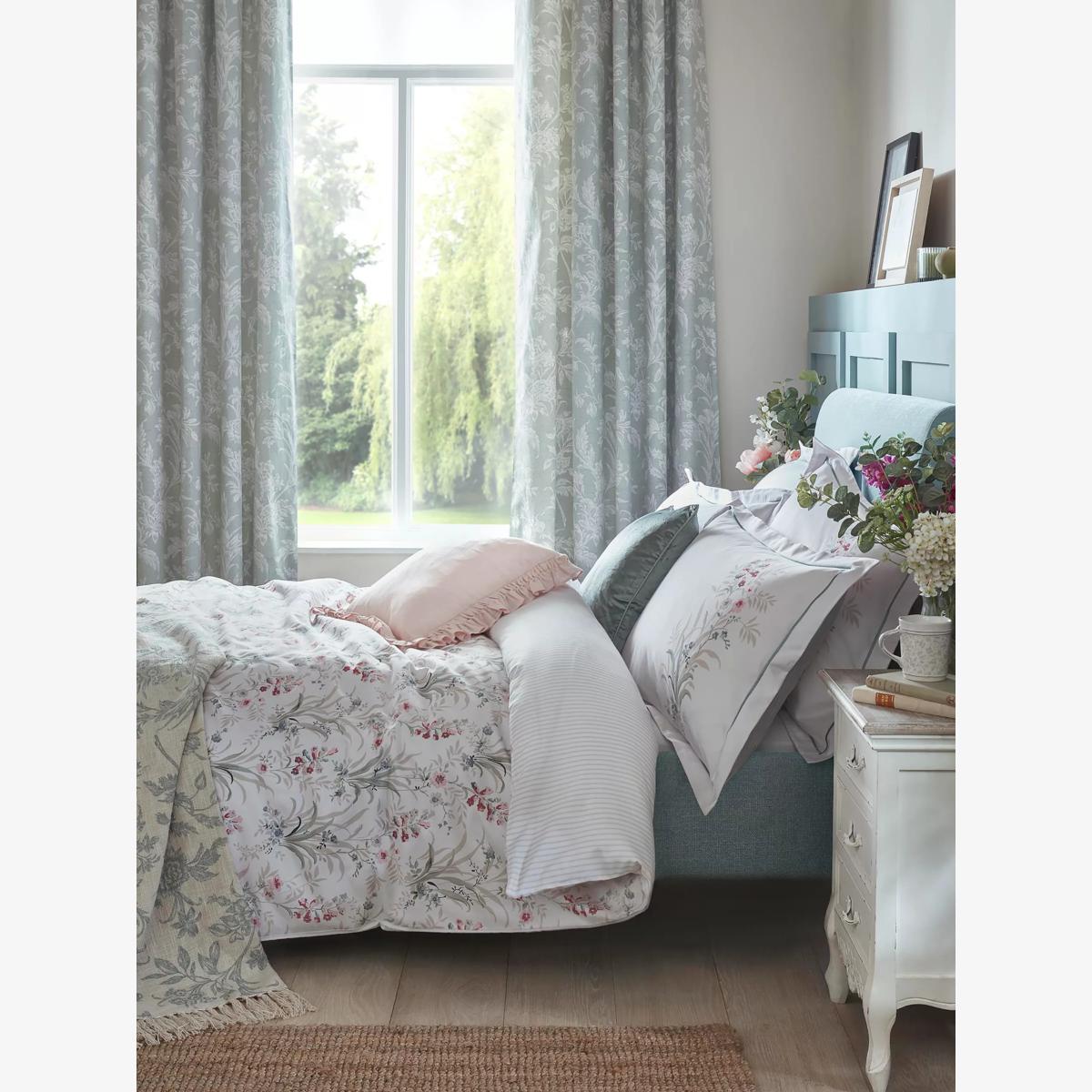 Laura Ashley Mosedale Posy 220 Thread Count Cotton Duvet Cover Set – image 1