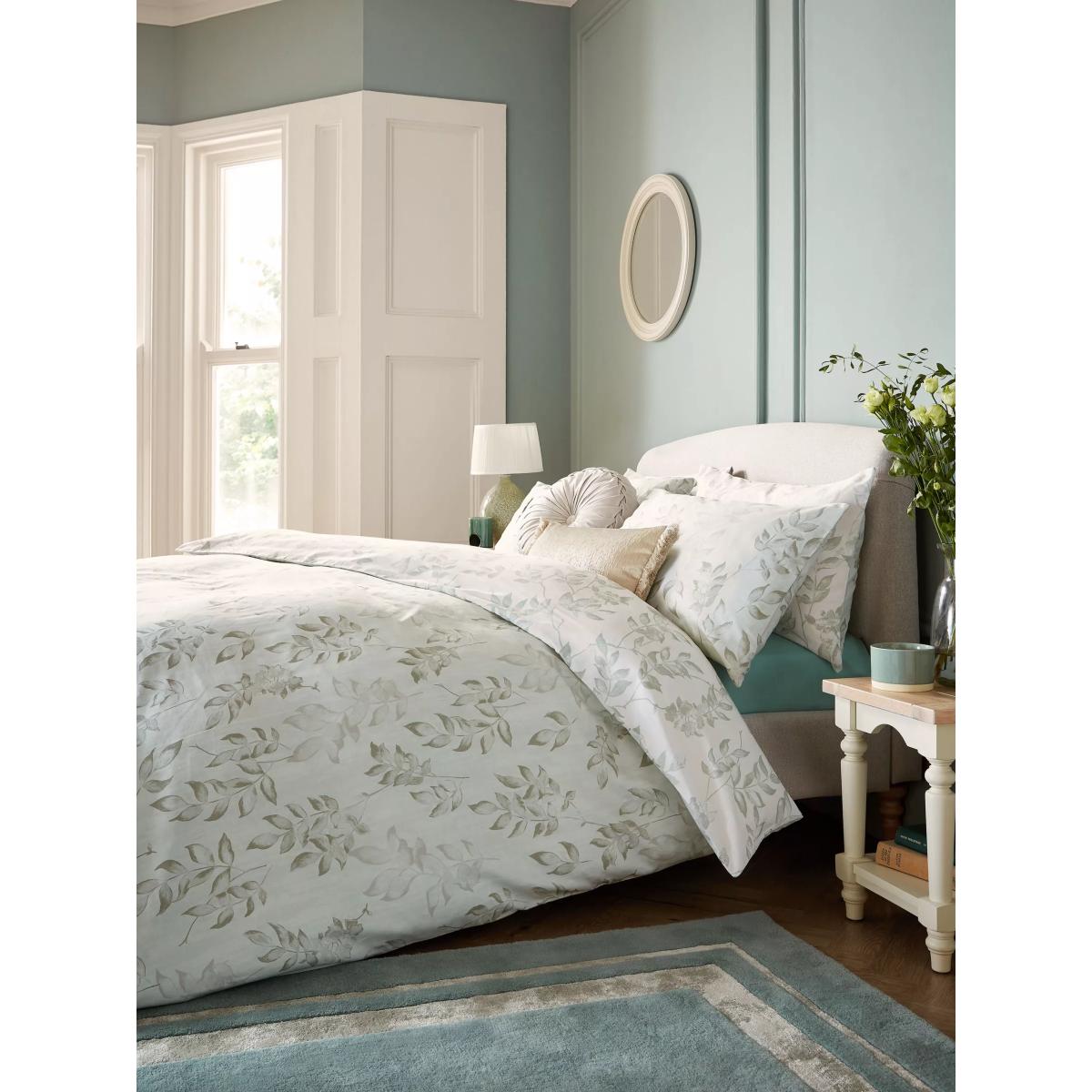 Laura Ashley Lockwood Cotton Duvet Cover Set, Green Mid – image 2
