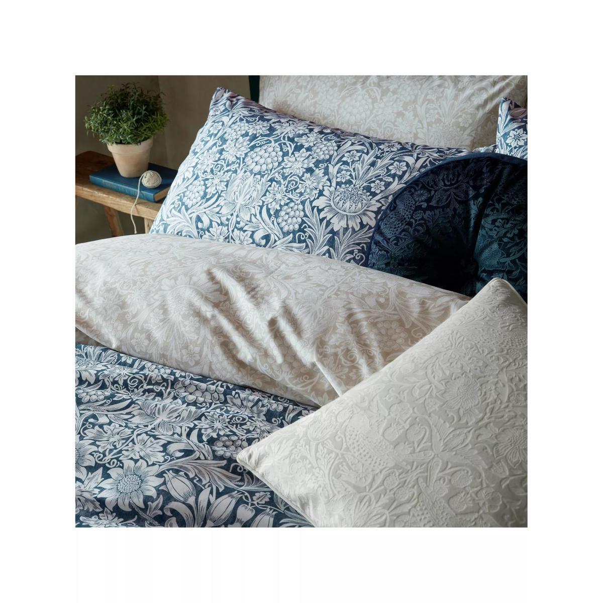 William Morris At Home Sunflower Duvet Cover Set, Blue Ink – image 4
