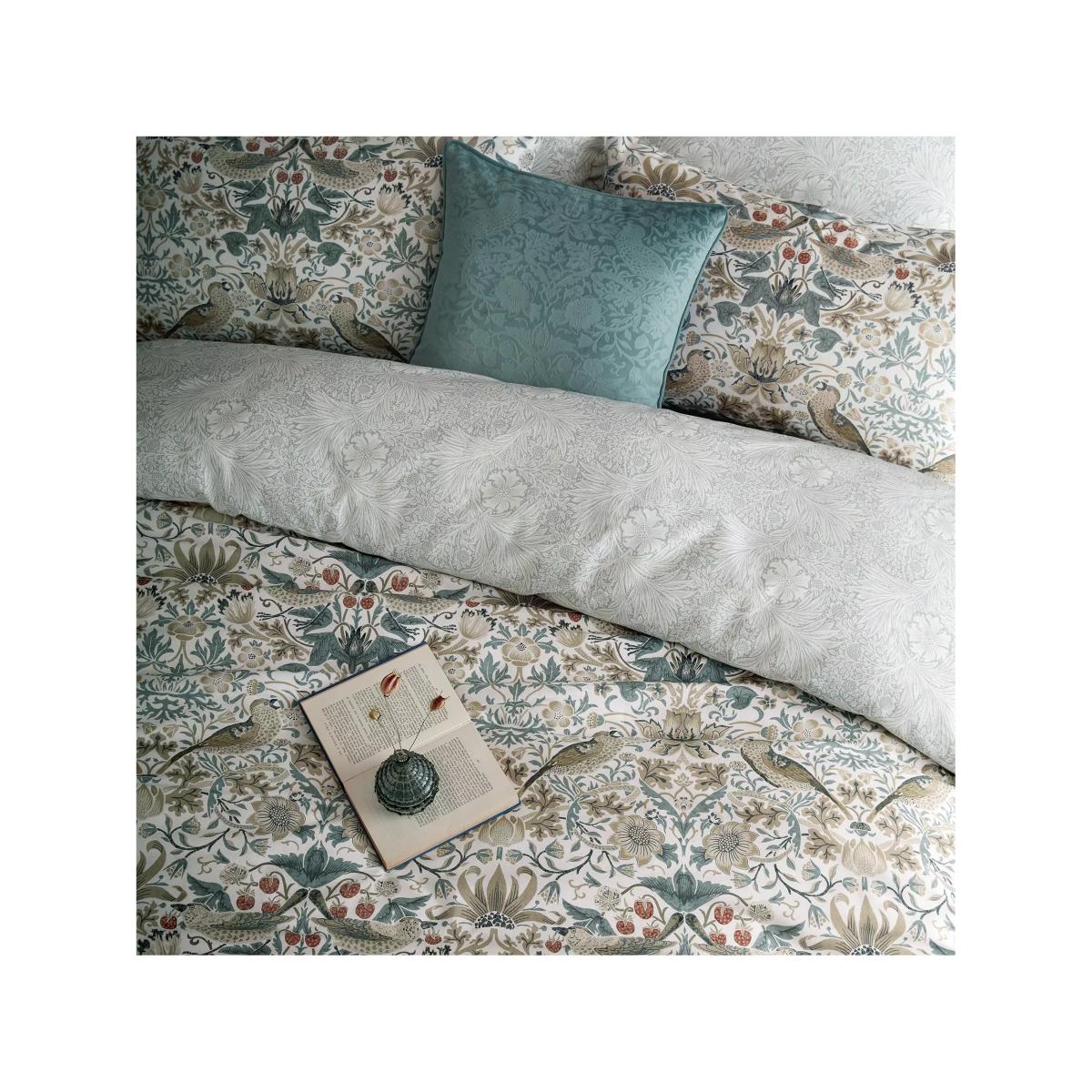 William Morris At Home Strawberry Thief Duvet Cover Set – image 3