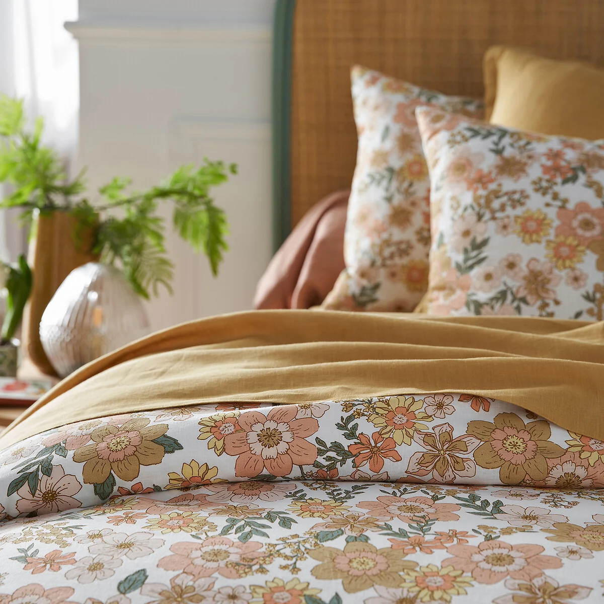 Rosemary Floral Cotton and Washed Linen Duvet Cover – image 2
