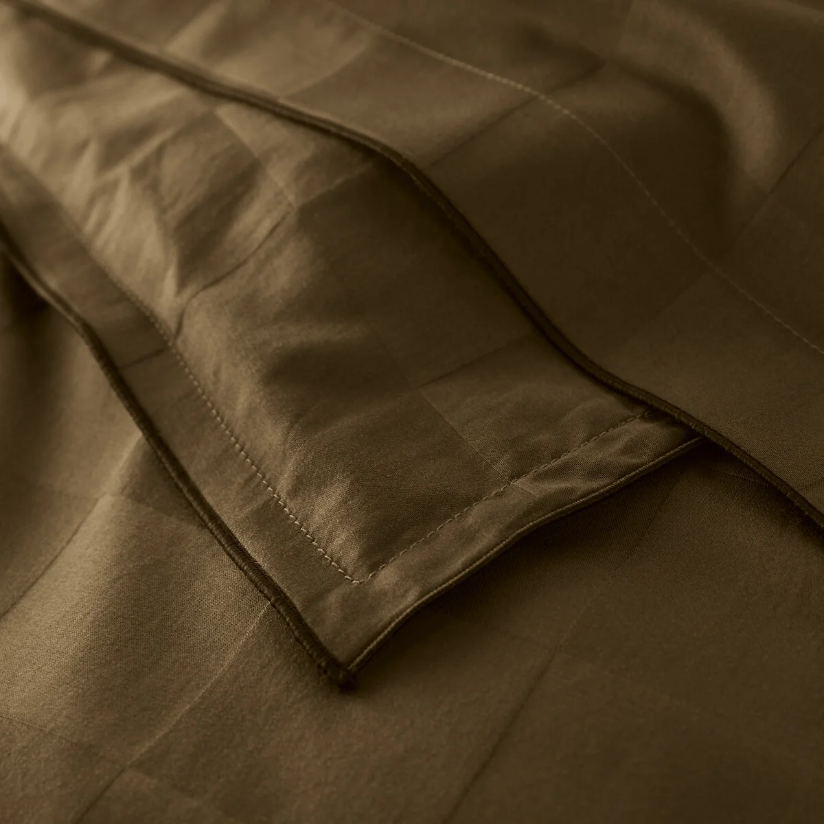 Victor Checkerboard Washed Cotton Satin Duvet Cover – image 4
