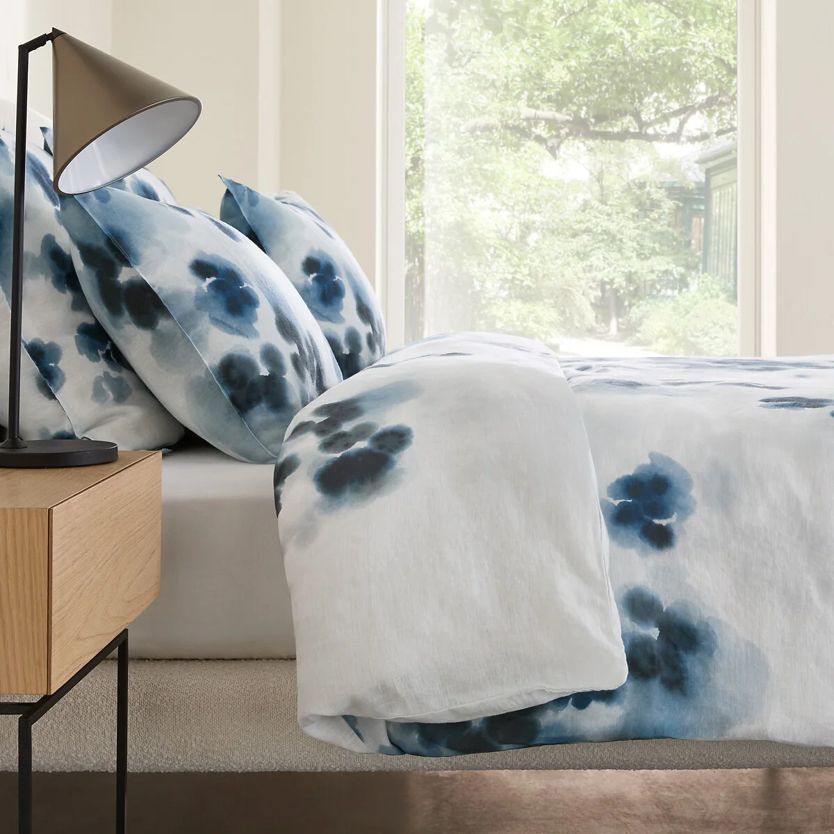 Magdalena Washed Linen Duvet Cover – image 1