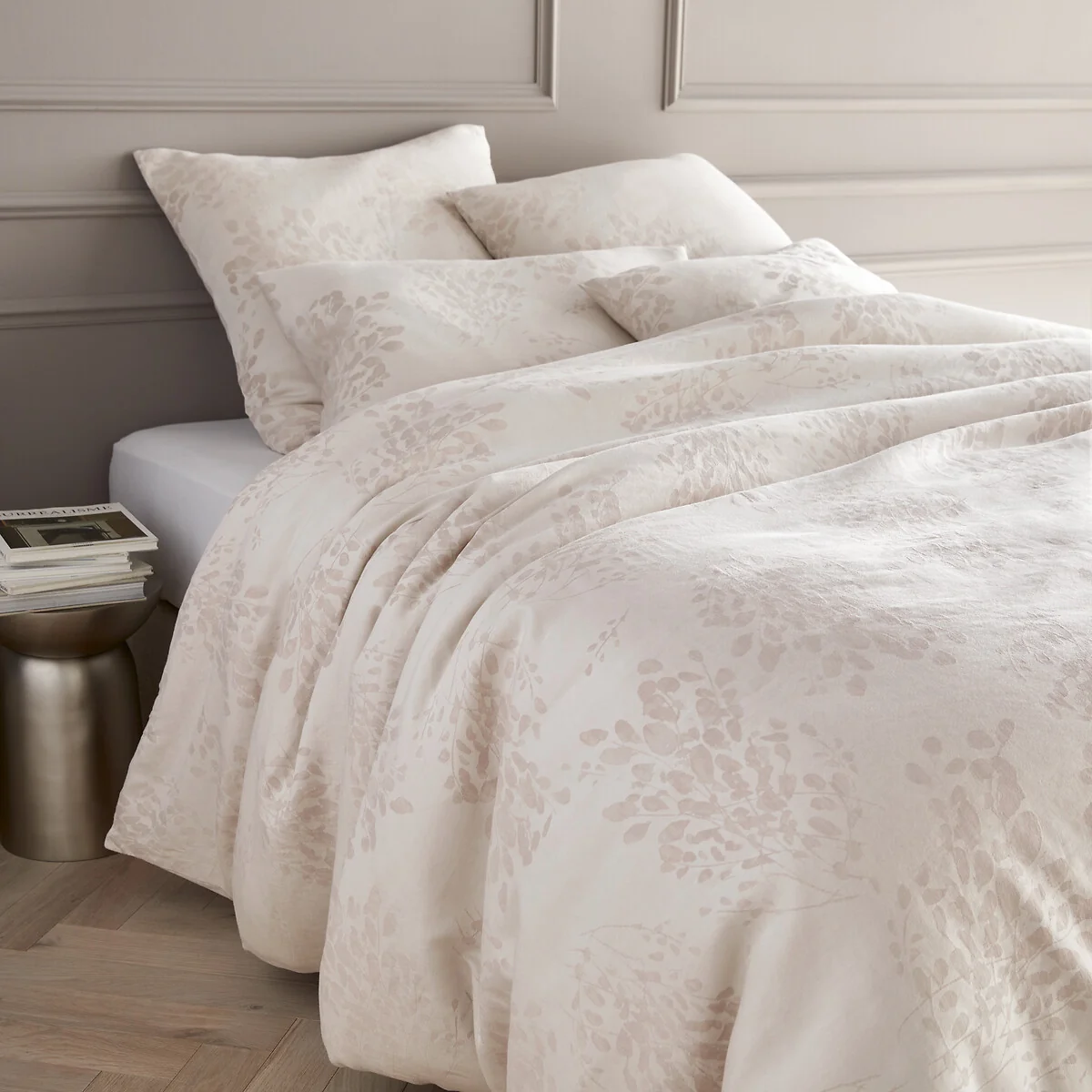 Songo Foliage Cotton and Linen Duvet Cover – image 1