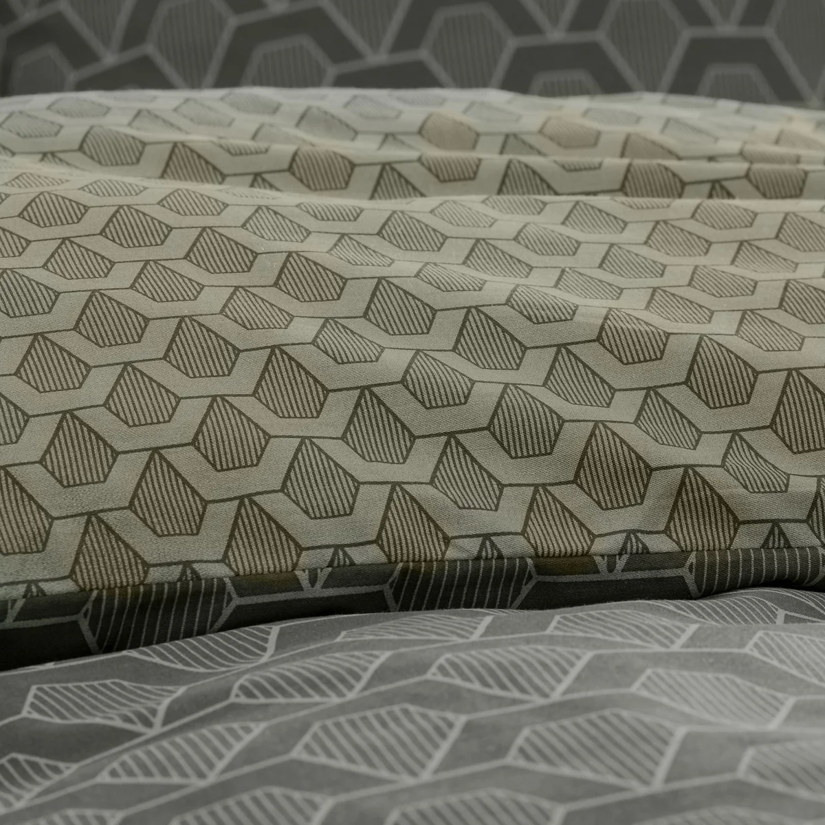 Jacob Geometric 100% Cotton Satin 200 Thread Count Duvet Cover – image 2
