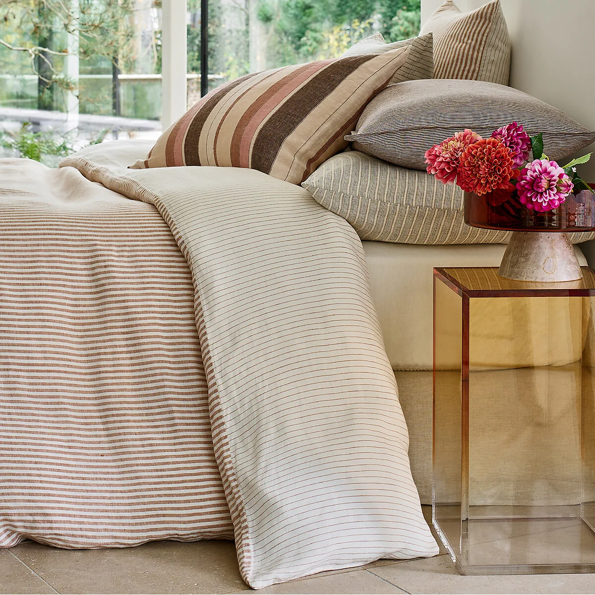 Deutzia Dyed Woven Washed Linen Duvet Cover – image 4